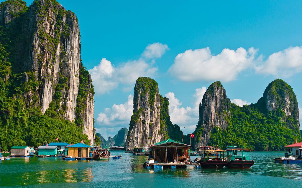 Halong Happy Hostel (Adults Only) Ha Long Exteriör bild