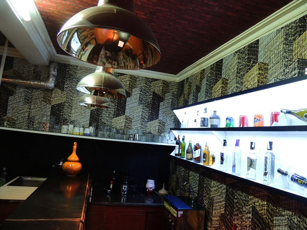 Halong Happy Hostel (Adults Only) Ha Long Exteriör bild