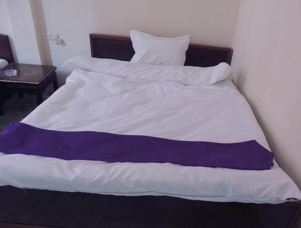 Halong Happy Hostel (Adults Only) Ha Long Exteriör bild