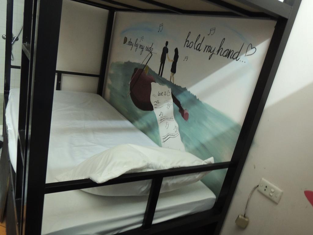 Halong Happy Hostel (Adults Only) Ha Long Exteriör bild
