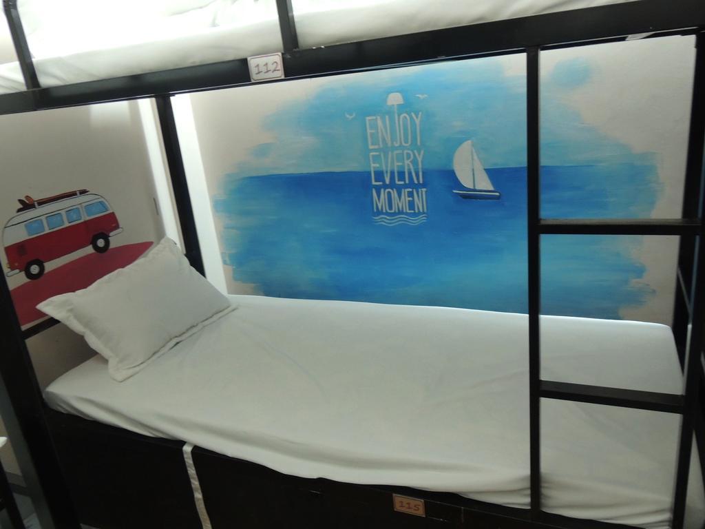 Halong Happy Hostel (Adults Only) Ha Long Exteriör bild